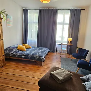 room-in-city-center.find-berlin-hotels.com/